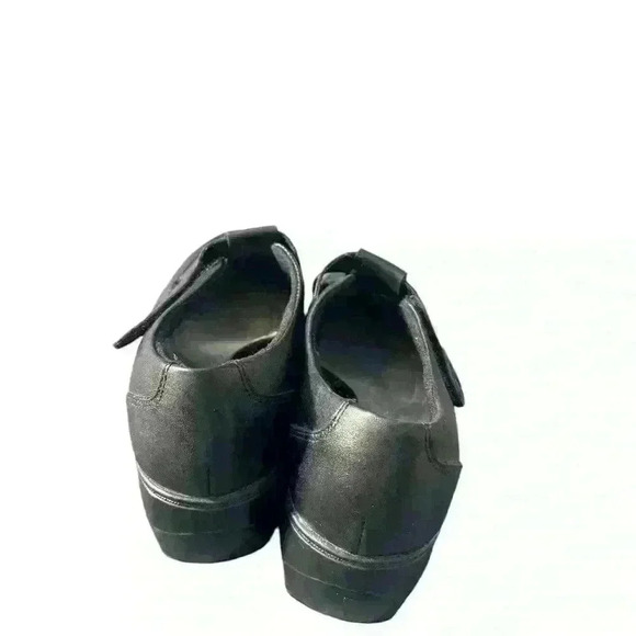 Women's Tom McAn Hilliard Shoes 40762 Size 7W Black Leather T Strap  Wedges EUC - Picture 4 of 9